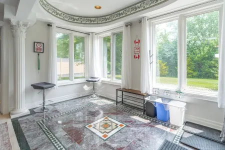 25% Fall Off, Luxury 3 Bdrms, 2 Baths, 2 Prk