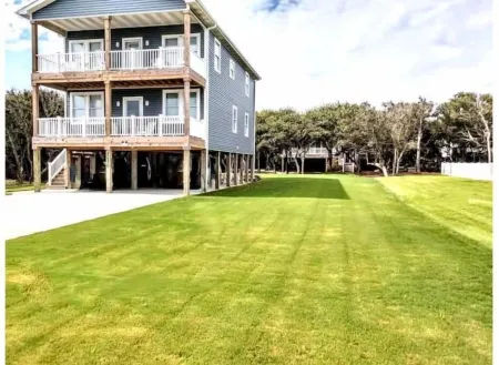 DownWinder- Spacious 3 BR House - Walk to Beach Отели в г. Китти-Хок