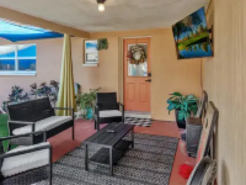 Nautical Landings West close to Honeymoon Island and dock access! Hotels in Dunedin