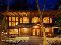 SHELTER. Hotels in Tsuru