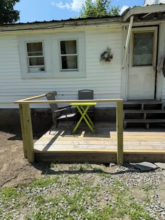 Rustic intown country apartment on the Moosehead trail