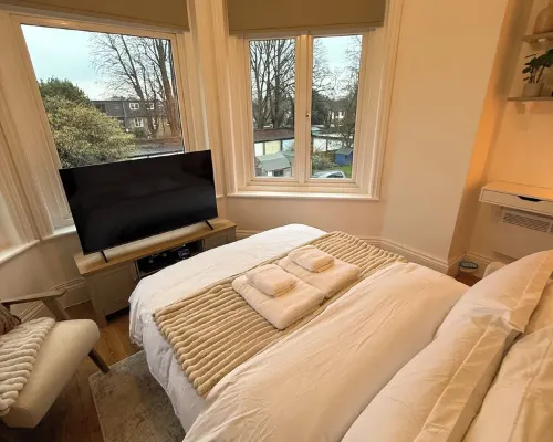 Beautiful 1-bedroom apartment. Perfect for couples, families, or friends. Hotel a Surbiton