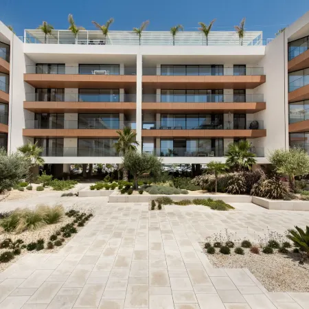 Del Mar Apartment - BT