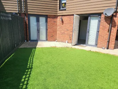 Home Like Yours In Grays, Essex Hotels in 