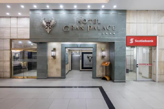 Hotel Gran Palace Отели рядом с достопримечательностью «Культурный центр, монетный двор и площадь Сьюдадана»