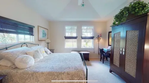 Beautifully decorated Penthouse overlooking WAIKOLOA Beach golf course