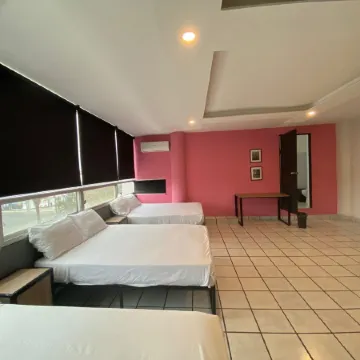 Unidades Privadas Con AC-TV-WiFi y Estacionamiento en Centro de Mty