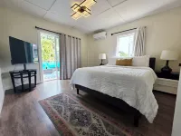5-bedroom vacation home just 7 minutes to T-Mobile Park Hotels near Target