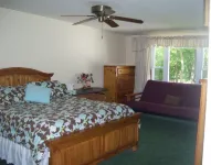 Charming, quiet, riverfront, scenic, private