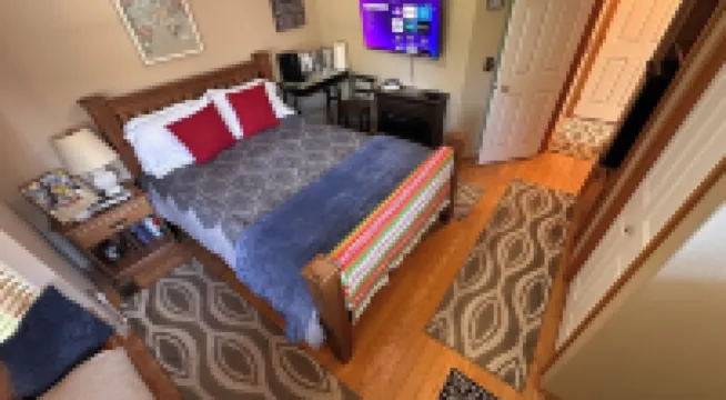 Hayden Hideaway ❤️ Quiet, Comfortable and Private. Close to everything!