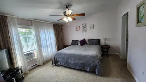 Poconos Retreat: Pools, Sauna, Lake & Outdoor Fun