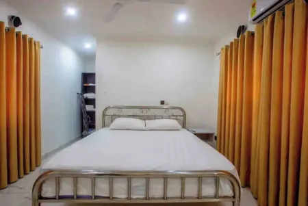 Serene house with a hot tub close to Accra