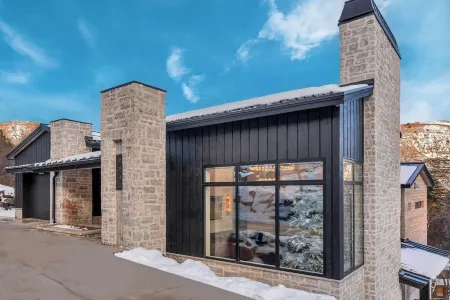 Sundance Cabin - 5 Bedroom Luxury Mountain Home right in the heart of Sundance Отели в г. Sundance