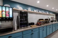 Country Inn & Suites by Radisson, Harrisburg Northeast - Hershey - breakfast