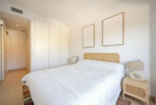 Centrally located with swimming pool and close to the train station