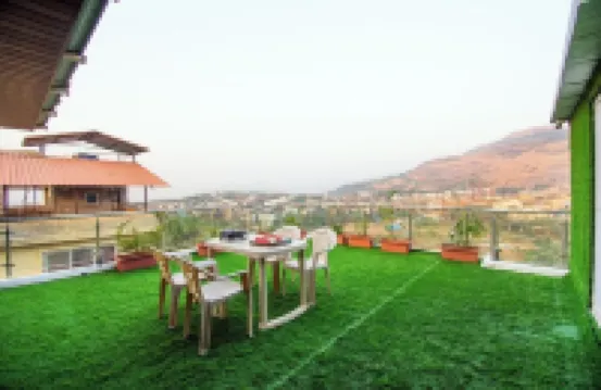 Spacious villa with 4 bedrooms and WiFi, AC in Lonavala