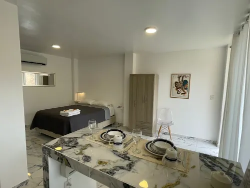 Sweet Studio: Cozy One-Bedroom with WiFi & AC, Just Steps from Punta Sal Beach!