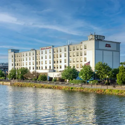 Hampton Inn & Suites Newark-Harrison-Riverwalk Hotels near Independence Park