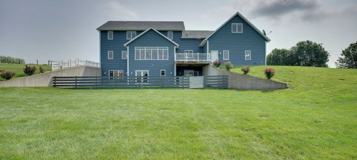 Blue Birds Perch Stunning Home on Private Hilltop Ξενοδοχεία στην πόλη LaGrange County
