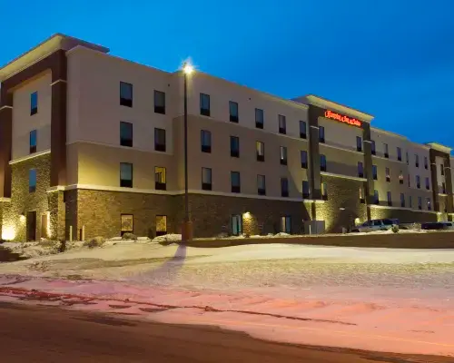 Hampton Inn & Suites Bismarck/Northwest Hotels in Bismarck