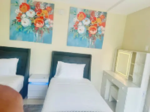 BabyTash City & Ocean View Charming 2-bedroom apartment with WiFi, AC  Portmore Hotels in 