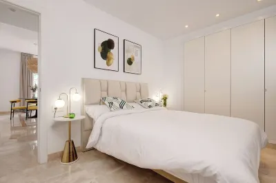 Luxury Family, Beach & Golf Penthouse with Amazing Seaview! Hotels near Villa Padierna Golf Club