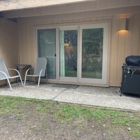 Bear Valley Village Family Ski Condo. Pet Friendly _Permit # 2025004