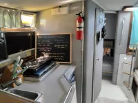 1-bedroom boat at the Perry with AC, fitness room and 2 swimming pools