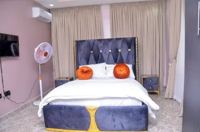 Waldam Castle is a 2 unit of 3 bedroom all ensuite, with modern facilities فنادق في 