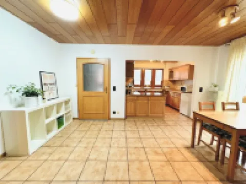 H&H Home-Quite and Cozy Central Apartment Near Park in Sindelfingen