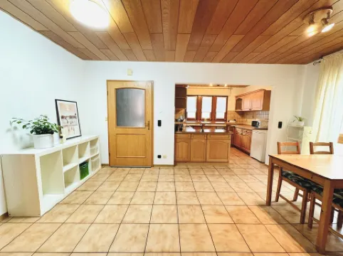 H&H Home-Quite and Cozy Central Apartment Near Park in Sindelfingen