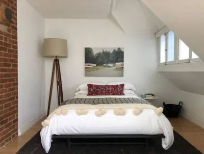 Modern Architectural Gem - 4 Bdrm Hotels in Noe Valley