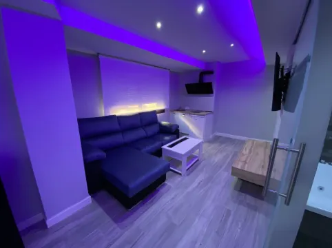 Luxury Gold 利納雷斯酒店