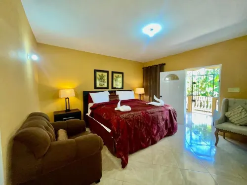 Discover your home away from home at Integrity Palms! Book now! Hotel a Corral Spring