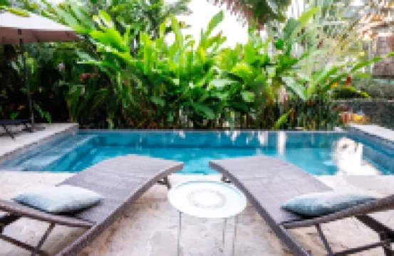 Mountain View, Saltwater Pool, Kitchen, A/C, King Bed, Fast WiFi - “Montaña”