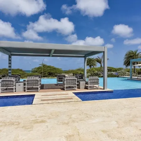 Villa Walking Distance to Eagle Beach