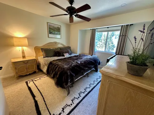 Mountain Chalet on Golf Course with Beautiful Views