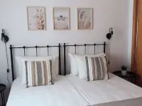 Charming house just two minutes from the historic center of Ayamonte. Hôtels à : Ayamonte