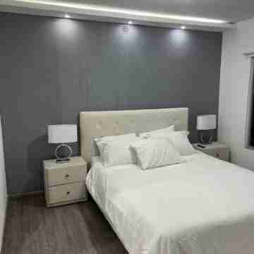 Breath-Taking Mountain View Condo Rooms