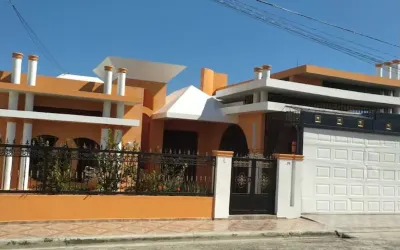 Spacious Single Family — 5 min from the beach! Hoteles en 