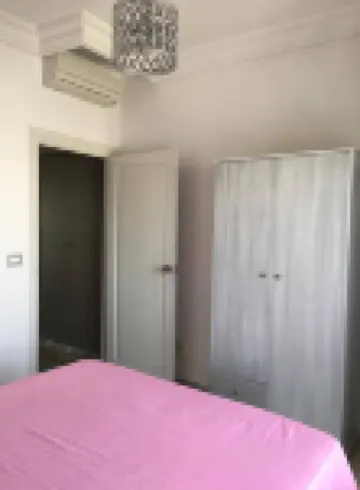 Renovated S + 1 apartment with collective swimming pool 住宿飯店