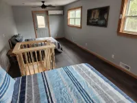 Cedar Grove Rental A-frame Hotels in Johnson County