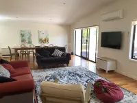 2 mins to the beach Hotels in Balnarring Beach