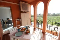 Mediterranean paradise, ideal for families, close to the beach and nature reserve.