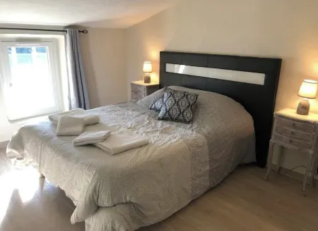 Cosy farmhouse Отели в г. Кавайон