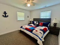 Dockside Dreamz #2 w/beach and dock - Close to Clarksville and Bluestone launch