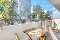 Business or shopping? Ideal apartment in La Défense, near Westfield