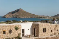Aqualis villa with private pool in charming Paros