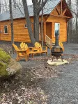 Charming 2-bedroom cabin with WiFi in North Bangor, NY.