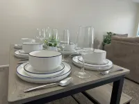 KINGbed,pool,great location, perfect for workers